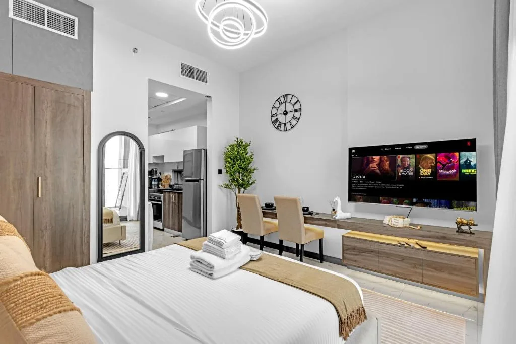 Rukan Towers Studio — DubaiLand