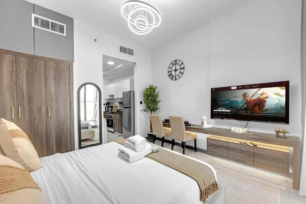 Rukan Towers Studio — DubaiLand