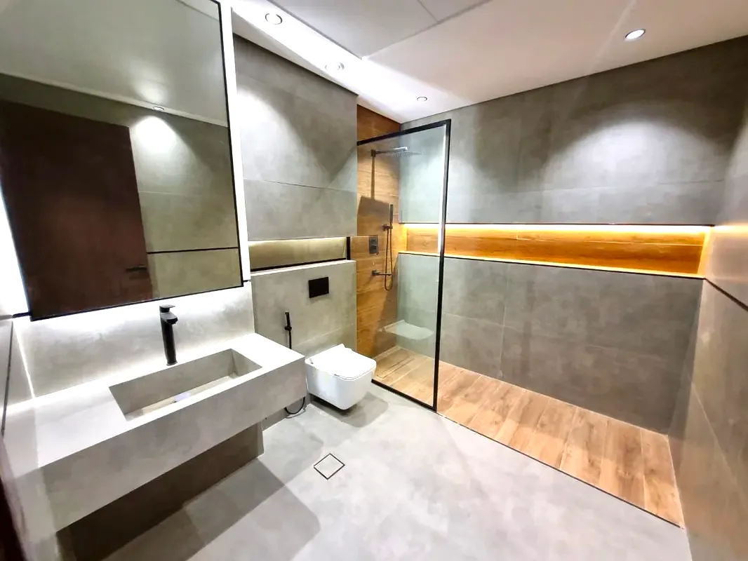 Brown Stone & Black-Themed 6-Bedroom Villa