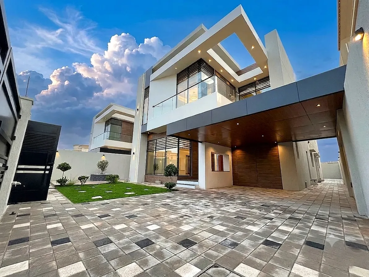 White & Brown-Themed 5-Bedroom Villa